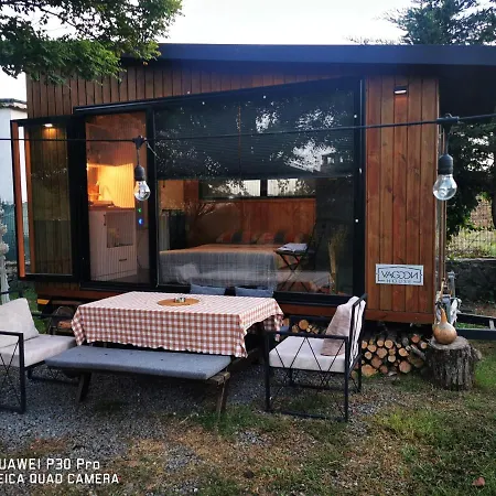 Airport Tinyhouse *
