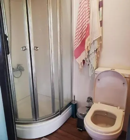 Airport Tinyhouse Arnavutkoy