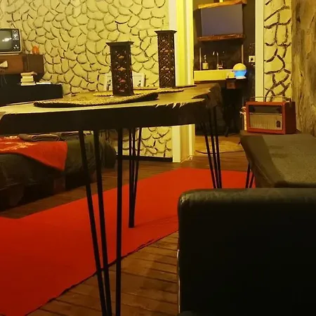 Apartment Airport Tinyhouse *
